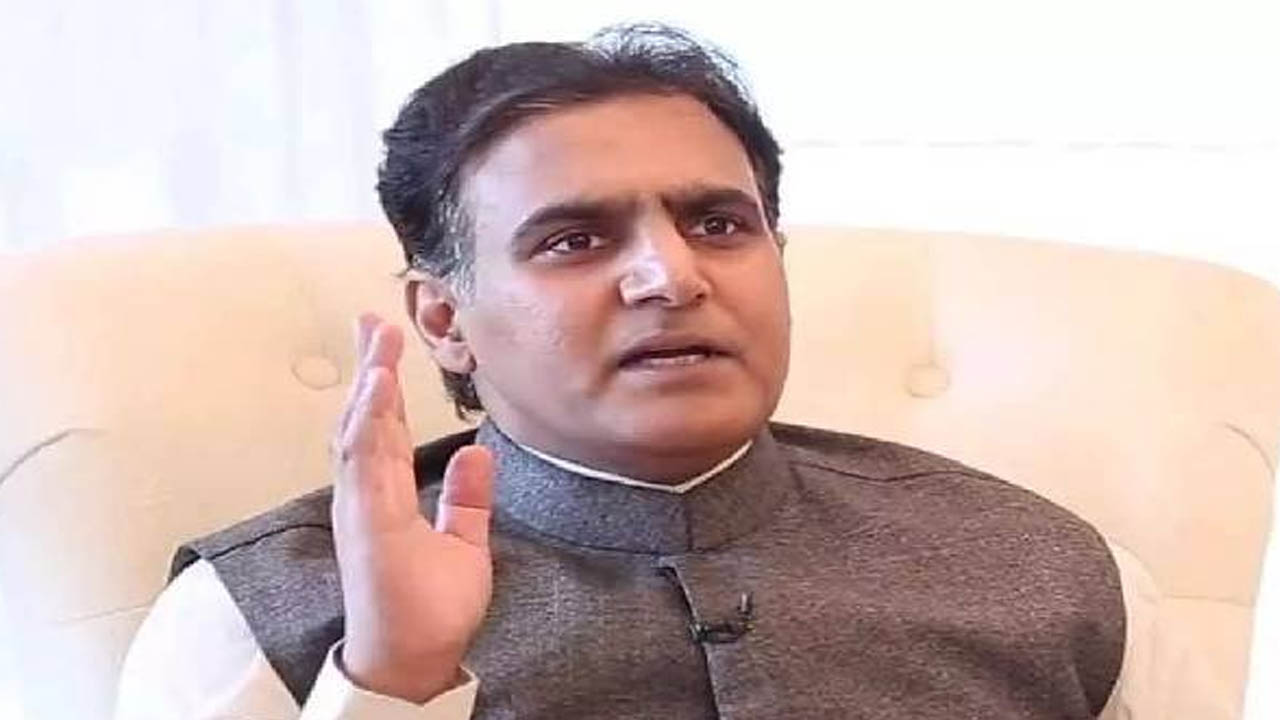 Deepak Reddy | హమ్మయ్య శాలరీ పడింది.. టీడీపీ నేత ఖుషీ