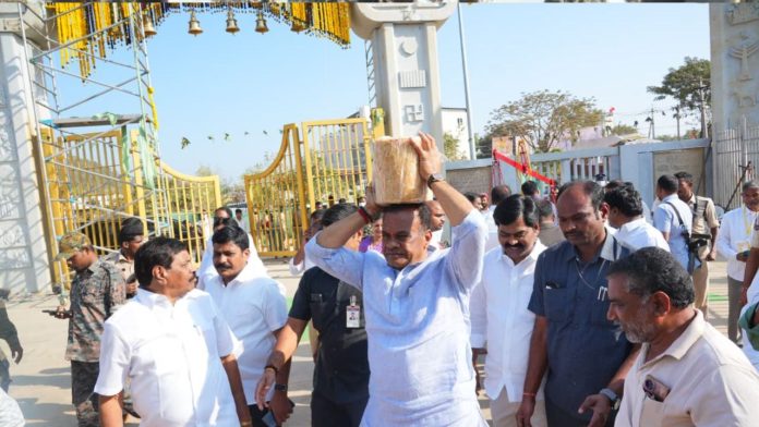 Minister Komatireddy