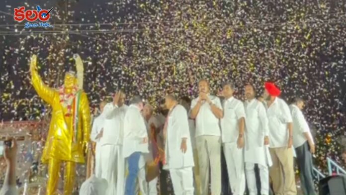 Rajiv Gandhi Statue