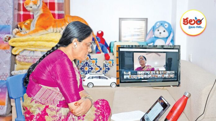 Konda Surekha Controversary